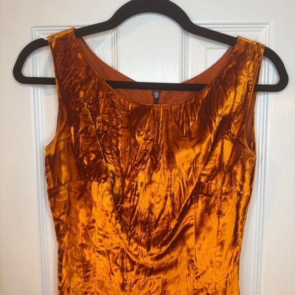 Vintage 1960 Mantie-Maker Crushed Velvet Dress Burnt Orange Wiggle Dress London - Picture 3 of 7